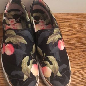 Ted baker woman’s shoes size 8